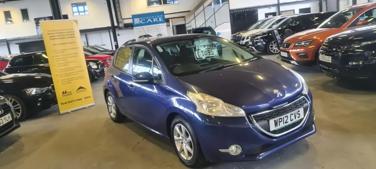 Used Peugeot 208 Active 68 HP (50 kW) 2012 Blue Hatchback