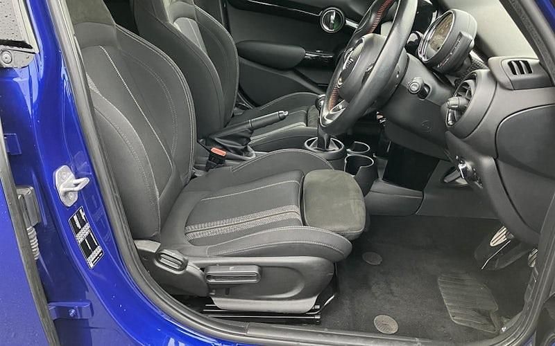 Używany Mini Cooper S Hatch 192 KM (141 kW) 2019 Niebieski Hatchback