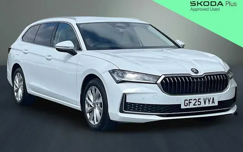 Usado Skoda Superb SE Technology 150 HP (110 kW) 2025 Carrinha