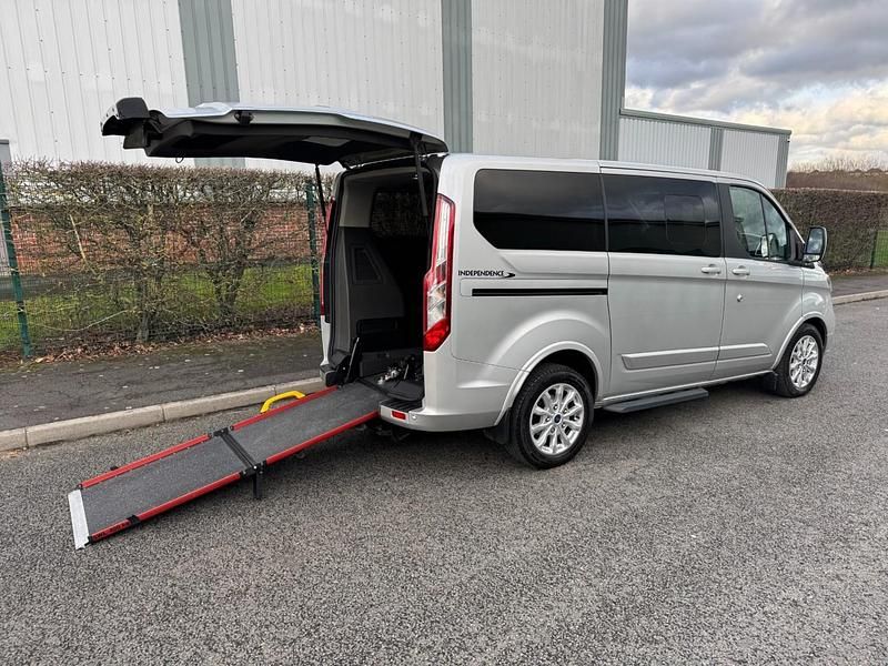 Silver Used 2024 Ford Tourneo Titanium MPV | £27,950 (Fair price) - Image 1/4