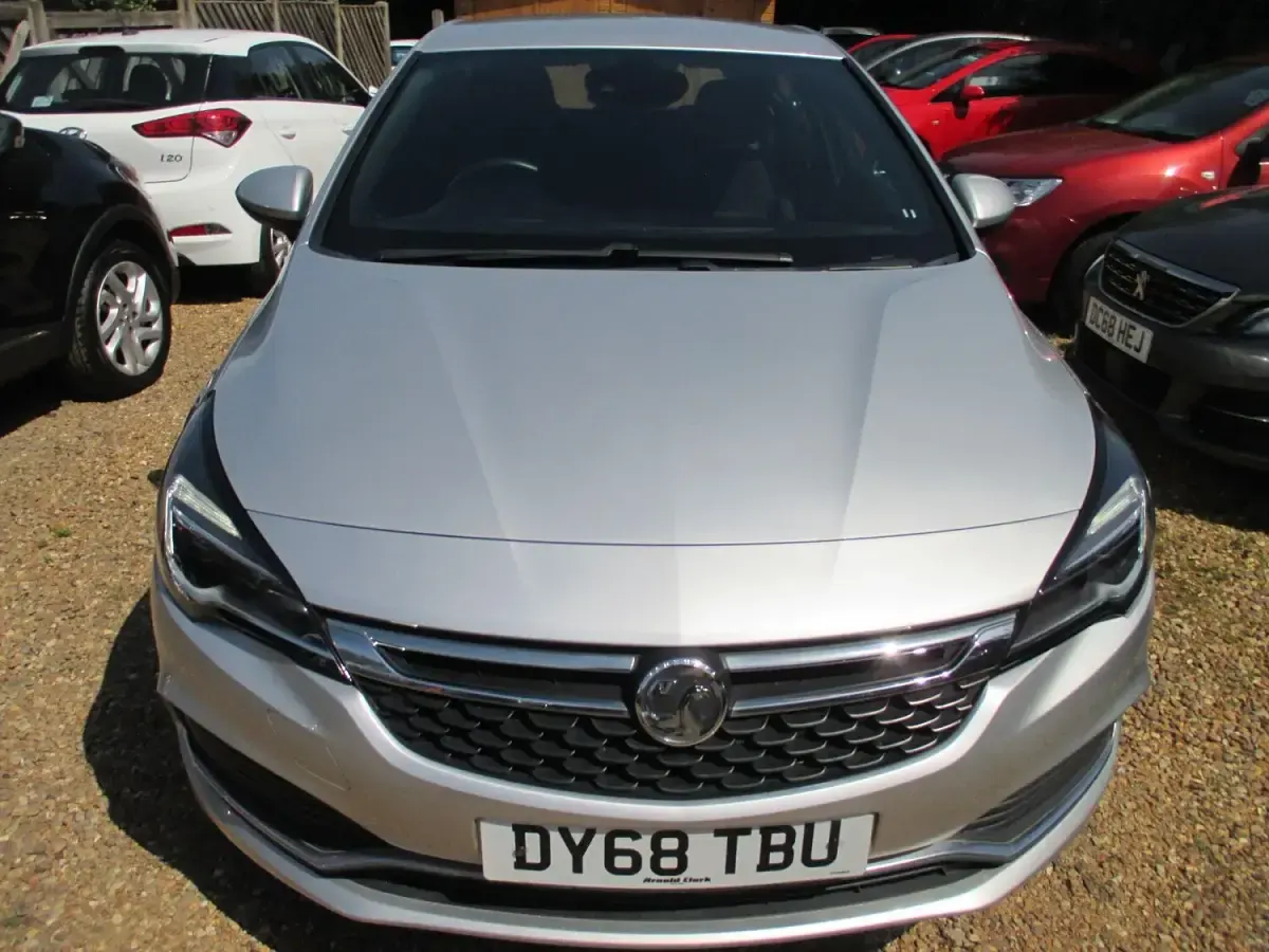 Used Vauxhall Astra SRi 150 HP (110 kW) 2018 Silver Hatchback
