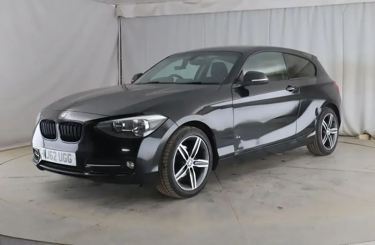 Begagnad BMW 116 Sport Line 2012 Svart Halvkombi