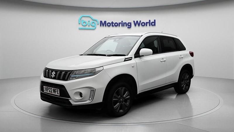 Used Suzuki Vitara SZ-T 129 HP (94 kW) 2022 White SUV