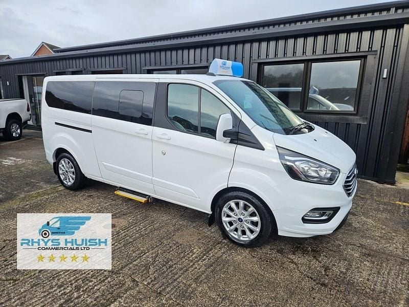 White Used 2023 Ford Tourneo Titanium MPV | £17,495 (Super price) - Image 1/4