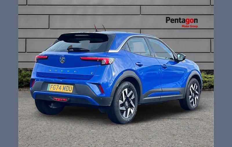 Second-hand Vauxhall Mokka Design Edition 100 kW (136 CP) 2024 Albastru SUV