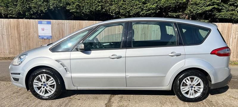 Used Ford S-MAX Zetec 115 HP (84 kW) 2014 Silver MPV