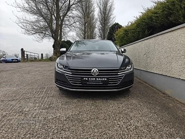 Begagnad VW Arteon Elegance 150 HK (110 kW) 2018 Grå Halvkombi