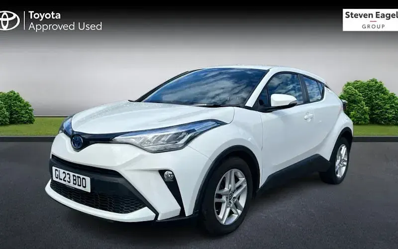 Used Toyota C-HR 122 HP (89 kW) 2023 White SUV