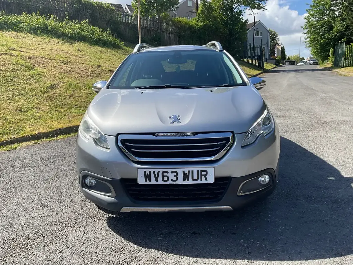 Used Peugeot 2008 Allure 82 HP (60 kW) 2013 Grey SUV