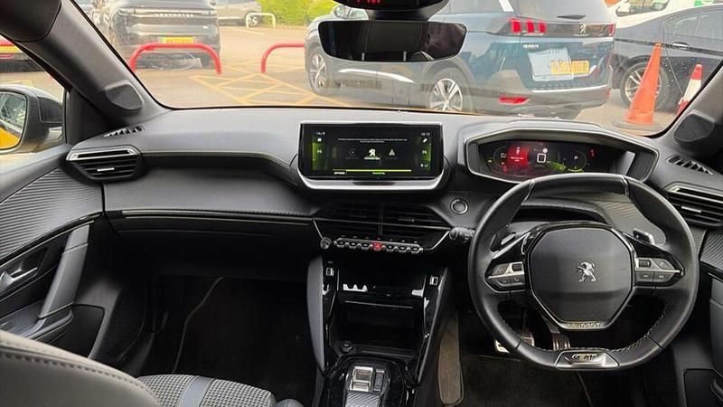 Used Peugeot 208 GT 129 HP (94 kW) 2023 Hatchback