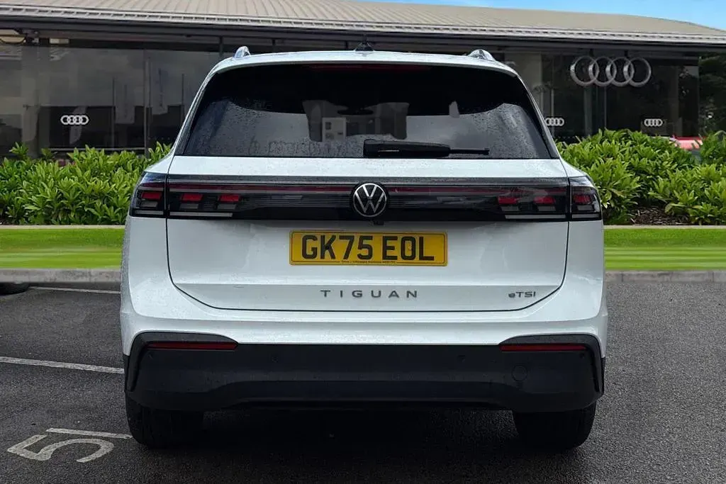 Used VW Tiguan Match 2025 White SUV