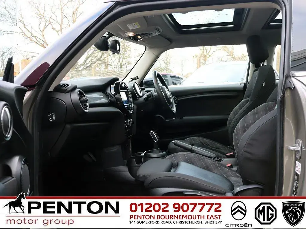 Used Mini Cooper Classic 136 HP (100 kW) 2020 Silver Hatchback