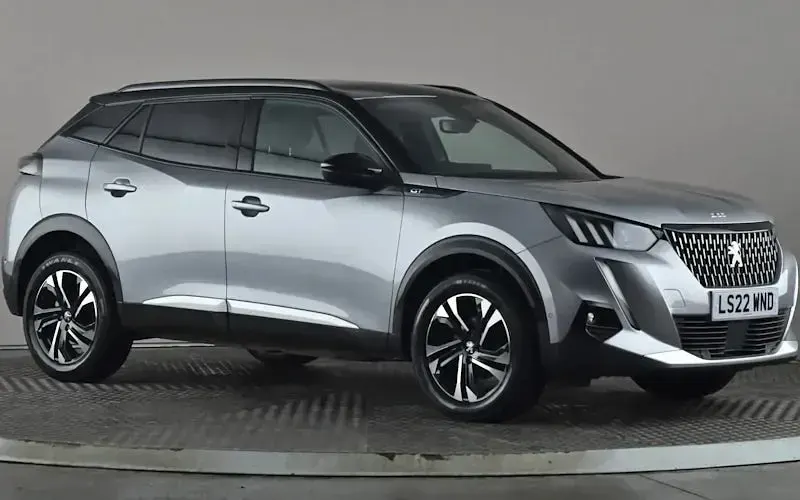 Używany Peugeot 2008 GT 131 KM (96 kW) 2022 SUV