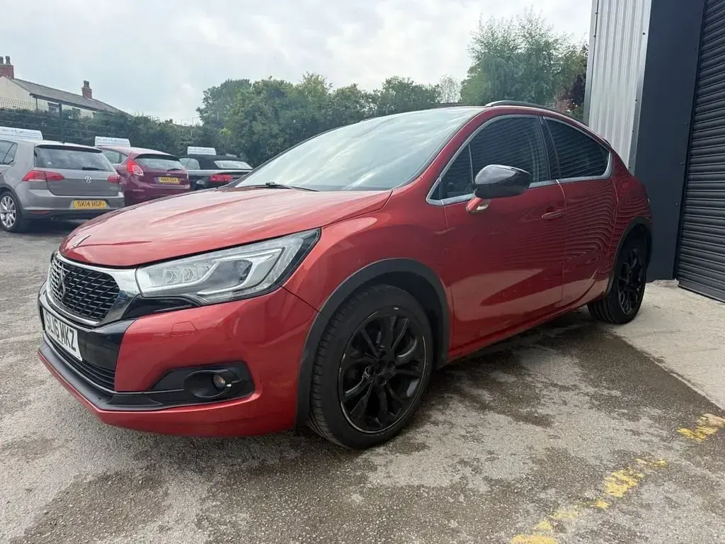 Used DS Automobiles DS4 120 HP (88 kW) 2016 Orange Hatchback