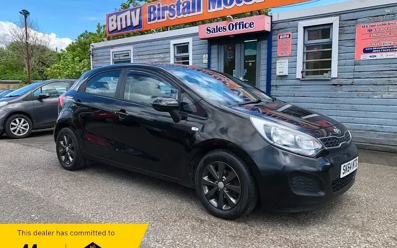 Käytetty Kia Rio 86 HP (63 kW) 2014 Viistoperä