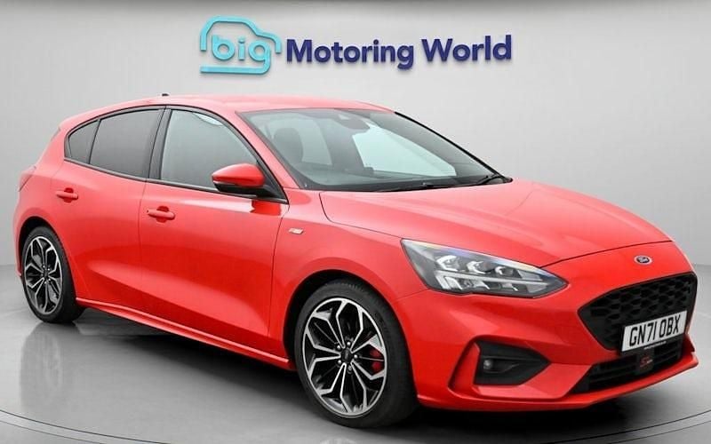 Used Ford Focus ST-Line X 155 HP (114 kW) 2021 Red Hatchback
