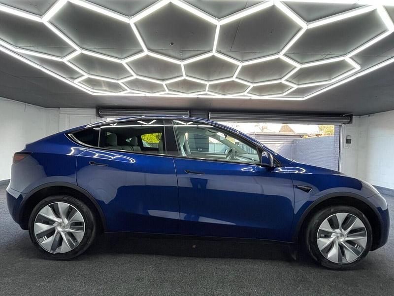 Used Tesla Model Y RWD 254 kW (346 HP) 2024 Blue SUV