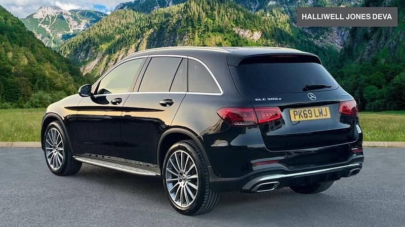 Used Mercedes GLC300 AMG Line Premium 245 HP (180 kW) 2019 Black Estate