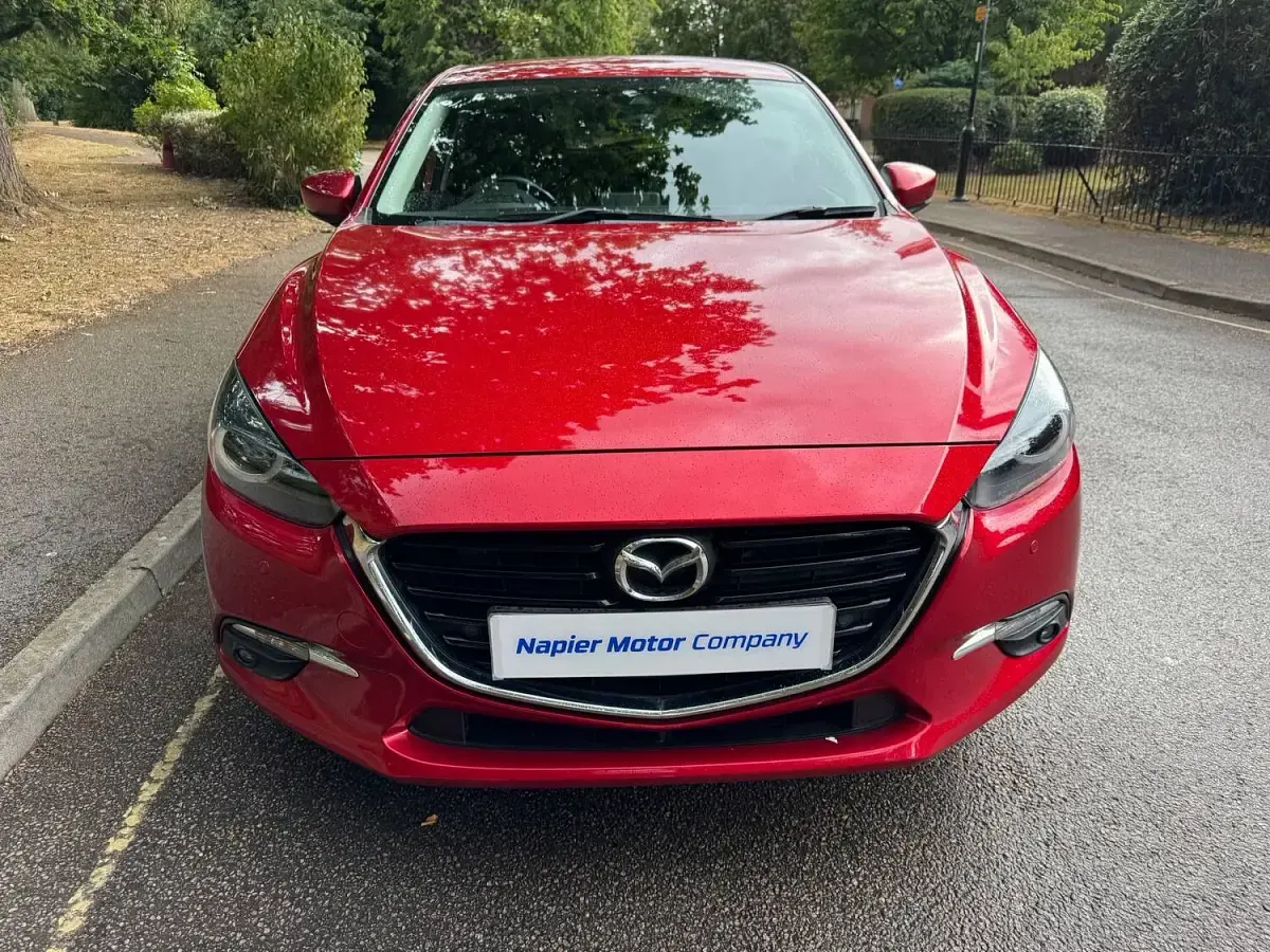 Used Mazda 3 Inclusive 121 HP (88 kW) 2018 Soul red metallic Hatchback