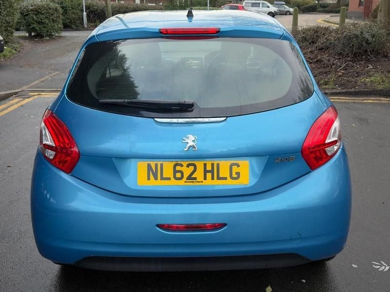 Used Peugeot 208 Active 82 HP (60 kW) 2012 Blue Hatchback