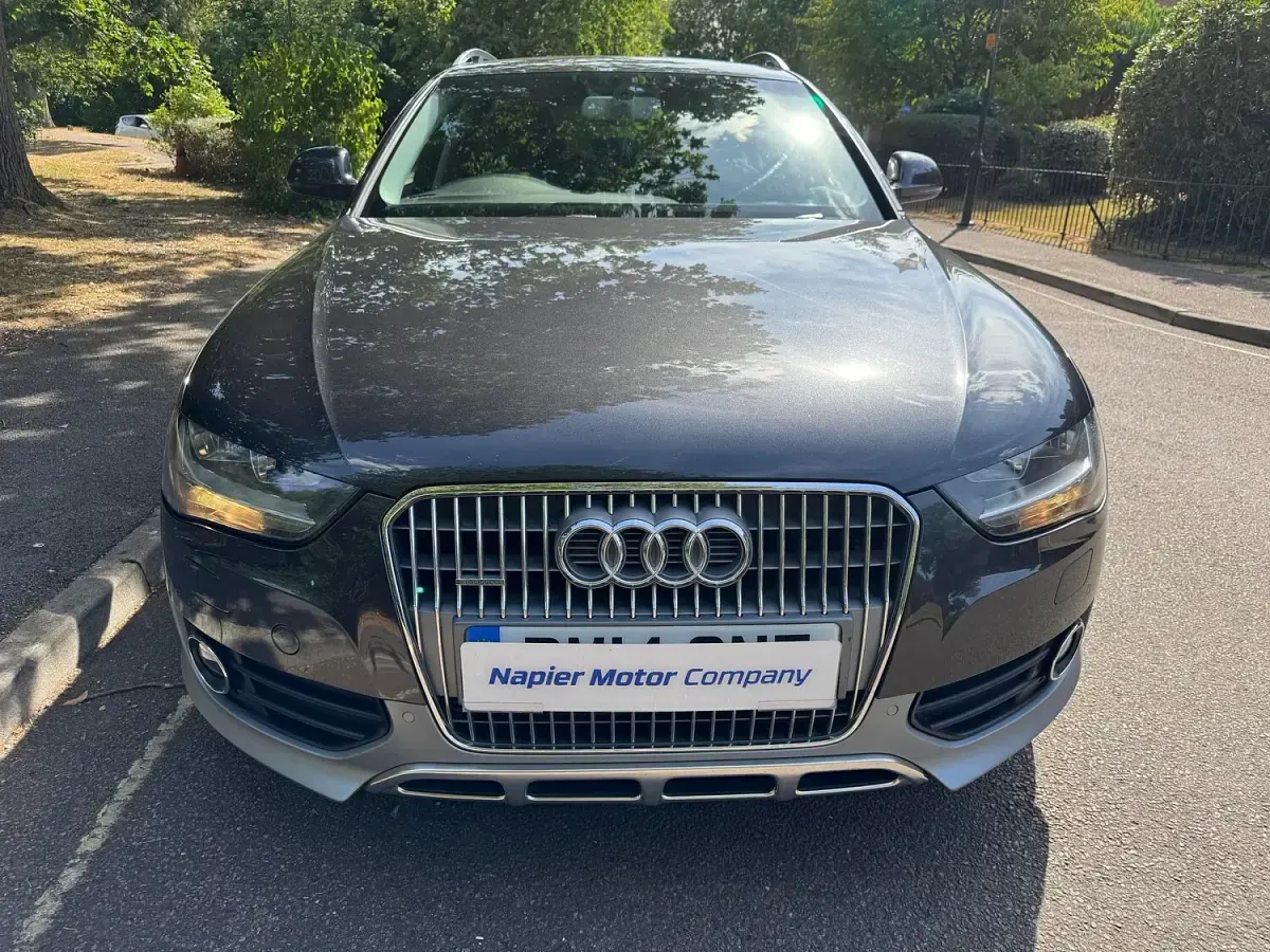 Used Audi A4 Allroad Comfort 225 HP (165 kW) 2014 Grey Estate