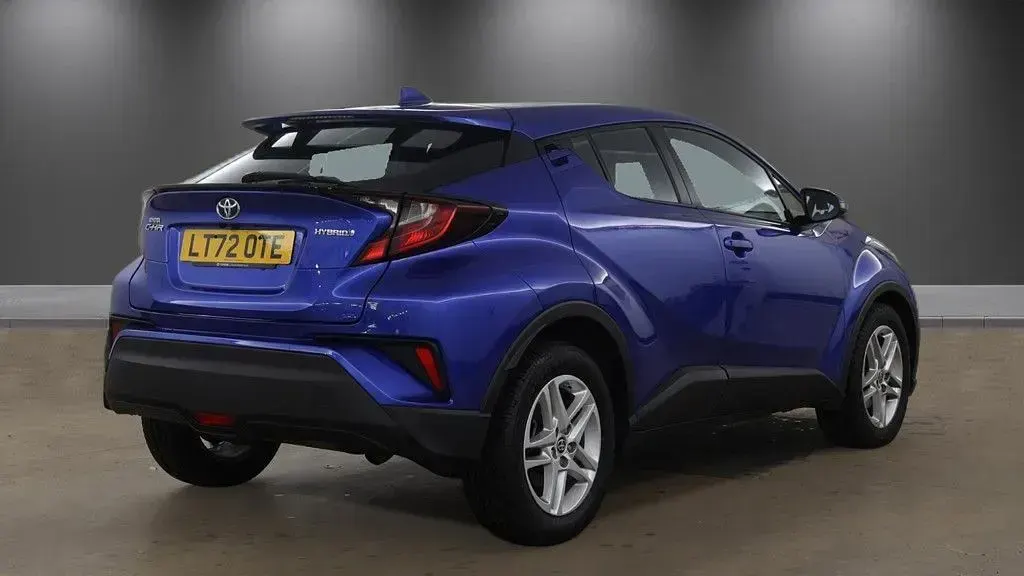 Used Toyota C-HR 122 HP (89 kW) 2022 Blue SUV