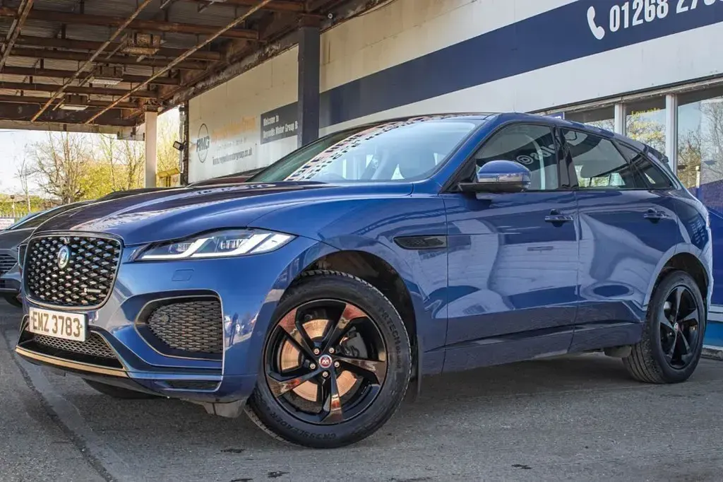 Begagnad Jaguar F-Pace R-Dynamic 204 HK (150 kW) 2021 Blå SUV