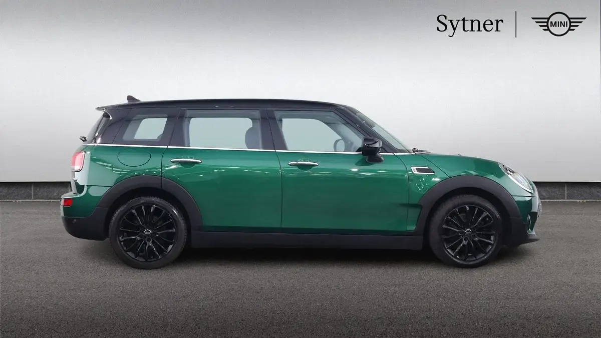Used Mini Cooper Clubman Classic 134 HP (98 kW) 2022 Green Estate