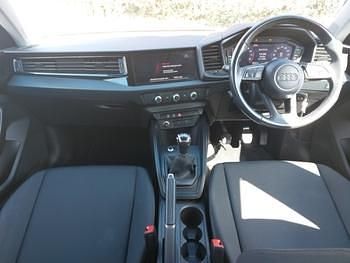 Begagnad Audi A1 Design 95 HK (69 kW) 2021 Vit SUV