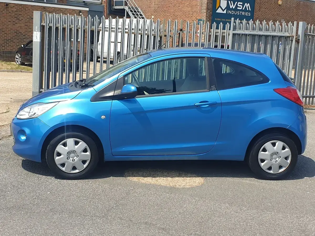 Used Ford Ka 69 HP (50 kW) 2013 Blue Hatchback