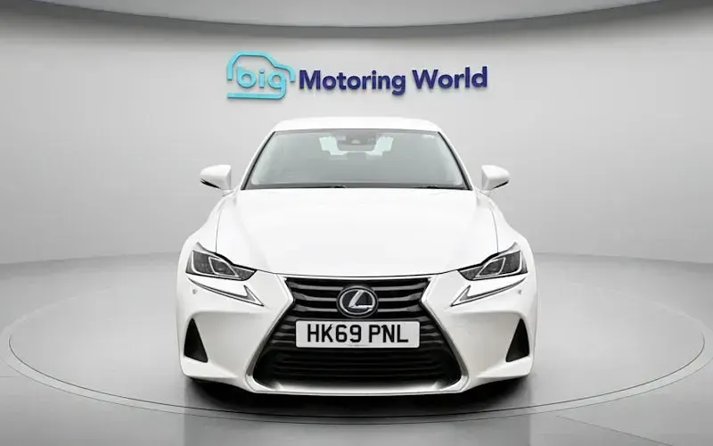 Used Lexus IS300h 223 HP (164 kW) 2019 Sedan