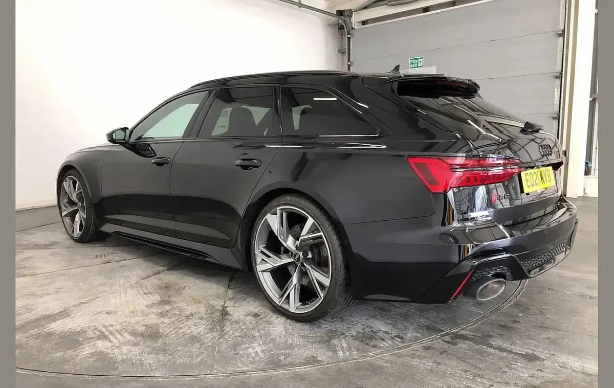 Used Audi RS6 Advanced 591 HP (434 kW) 2021 Black Estate
