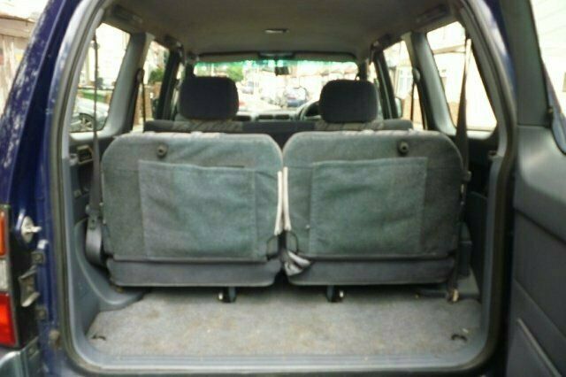 Used Toyota Land Cruiser 161 HP (118 kW) 2003 SUV