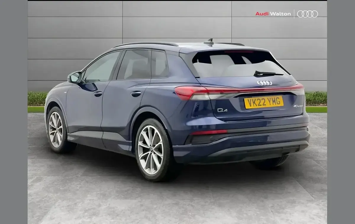Used Audi Q4 e-tron Black Edition 150 kW (204 HP) 2022 Blue SUV