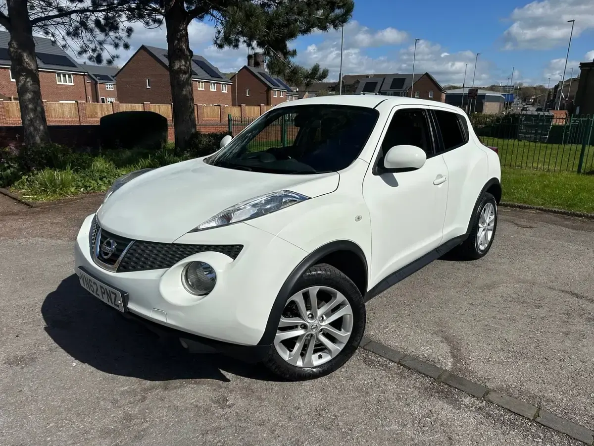 Used Nissan Juke Tekna 110 HP (80 kW) 2012 White SUV