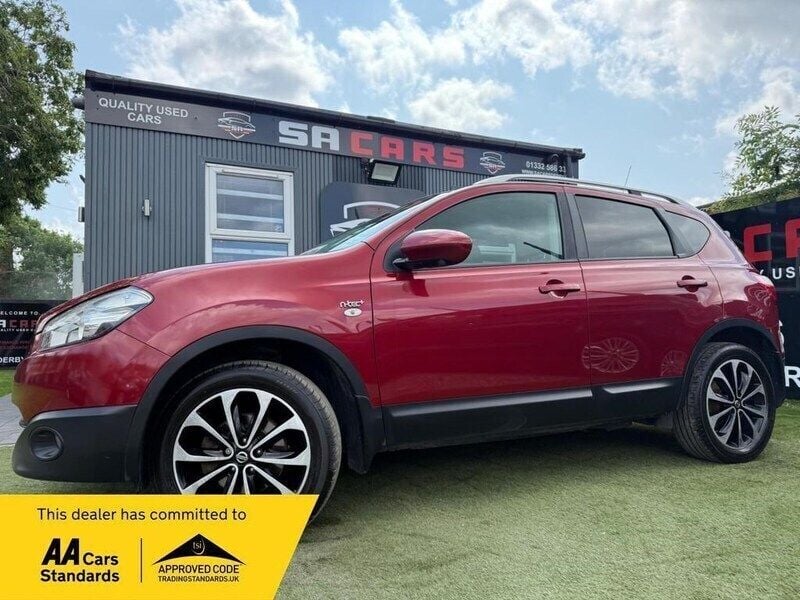 Red Used 2012 Nissan Qashqai N-TEC SUV | £4,495 (Fair price) - Image 1/4