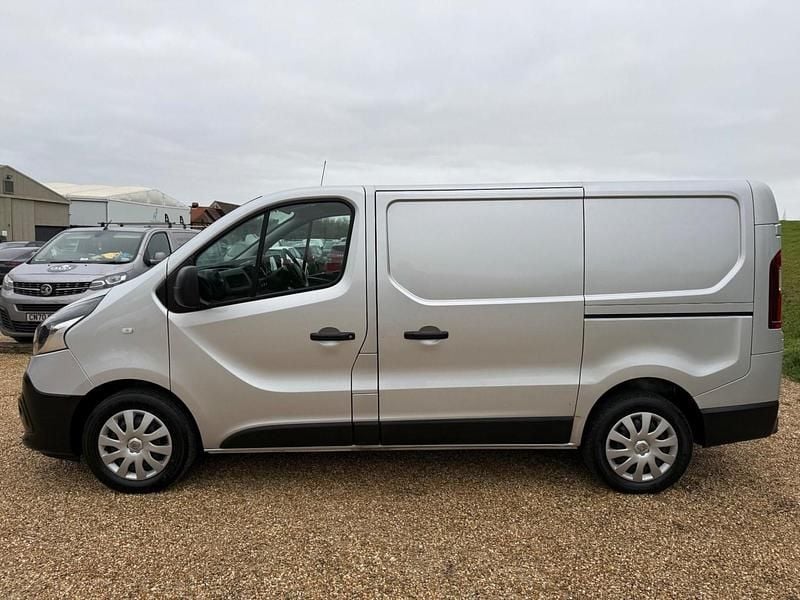 Used Renault Trafic Business 2021 Silver MPV