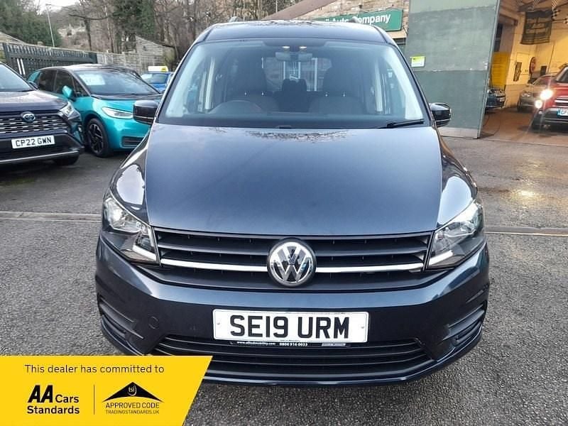 Used VW Caddy Maxi Life Life 102 HP (75 kW) 2019 Blue MPV