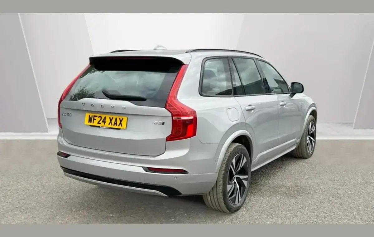 Used Volvo XC90 Plus 235 HP (172 kW) 2024 Silver SUV