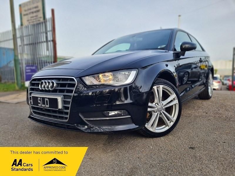 Begagnad Audi A3 2015 Svart Halvkombi