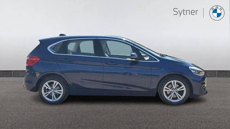 Used BMW 220 Active Tourer Luxury Line 189 HP (139 kW) 2018 Blue MPV