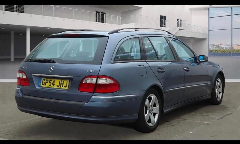 Used Mercedes E320 Avantgarde 2005 Blue Estate