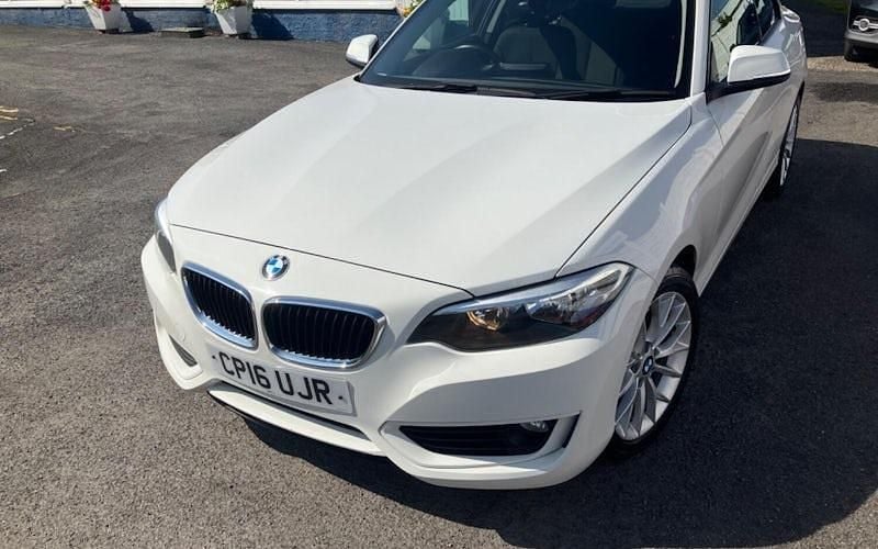 Used BMW 218 Comfort Edition 136 HP (100 kW) 2015 White Coupe