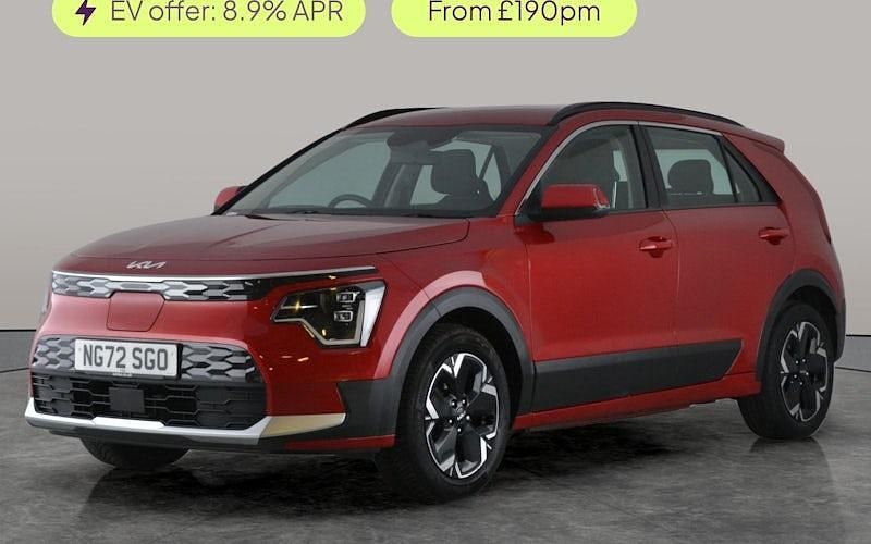Used Kia Niro 150 kW (204 HP) 2023 Red SUV