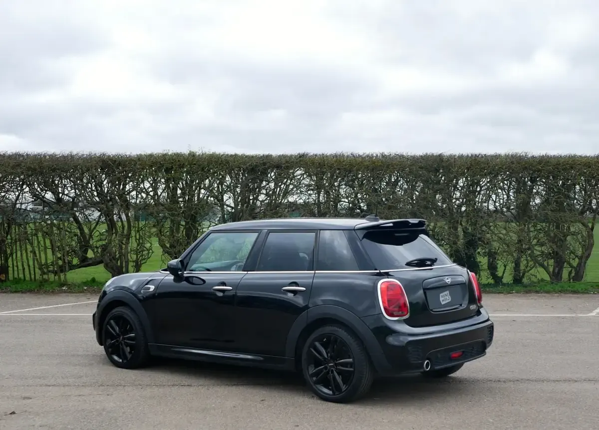 Usado Mini Cooper Hatch 136 HP (100 kW) 2020 Preto Citadino