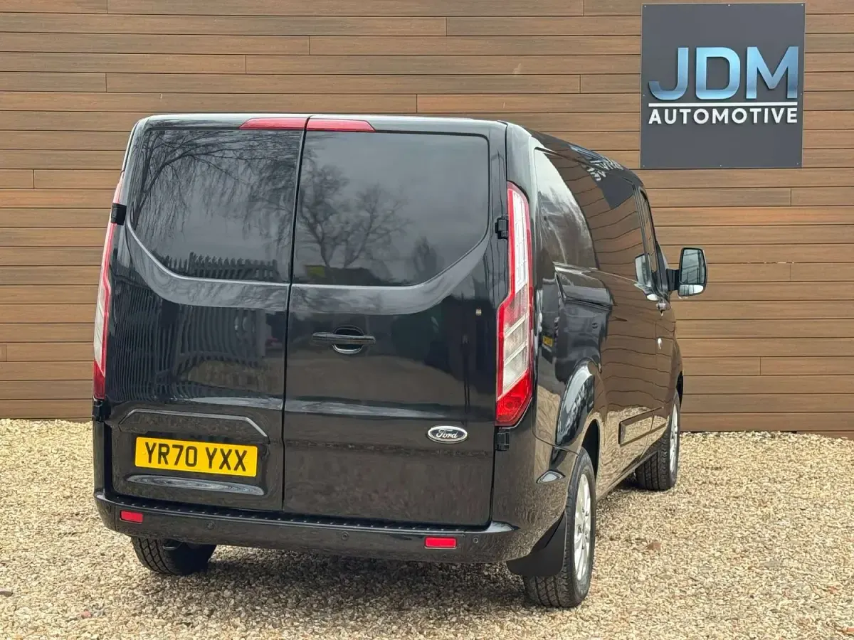 Used Ford Transit Custom Limited 130 HP (95 kW) 2020 Black Van