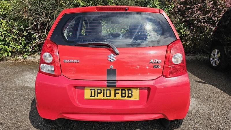 Used Suzuki Alto SZ3 68 HP (50 kW) 2010 Red Hatchback