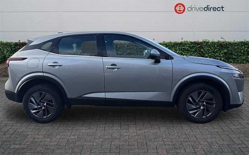Used Nissan Qashqai Acenta Premium 158 HP (116 kW) 2023 Silver SUV