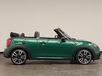 Używany Mini Cooper S Cabriolet Sport 178 KM (130 kW) 2021 Zielony Kabriolet