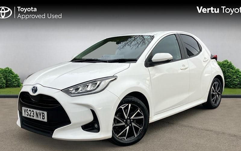 Used Toyota Yaris Hybrid Design 116 HP (85 kW) 2026 Hatchback